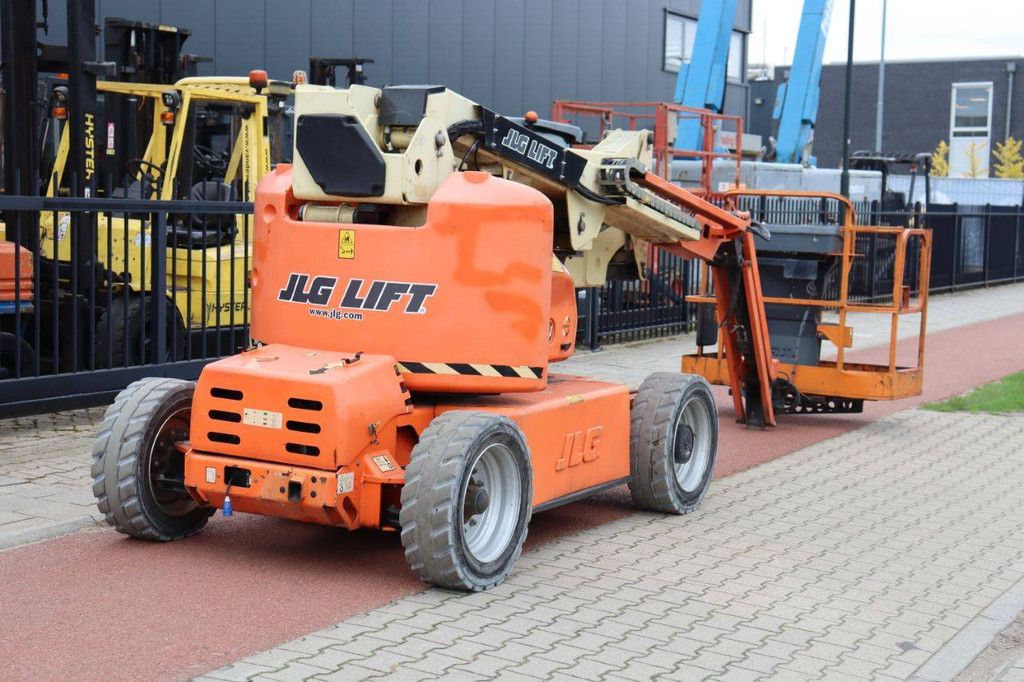 JLG M450AJ Electric+Diesel 15.72m Articulated Boom Lift 2014