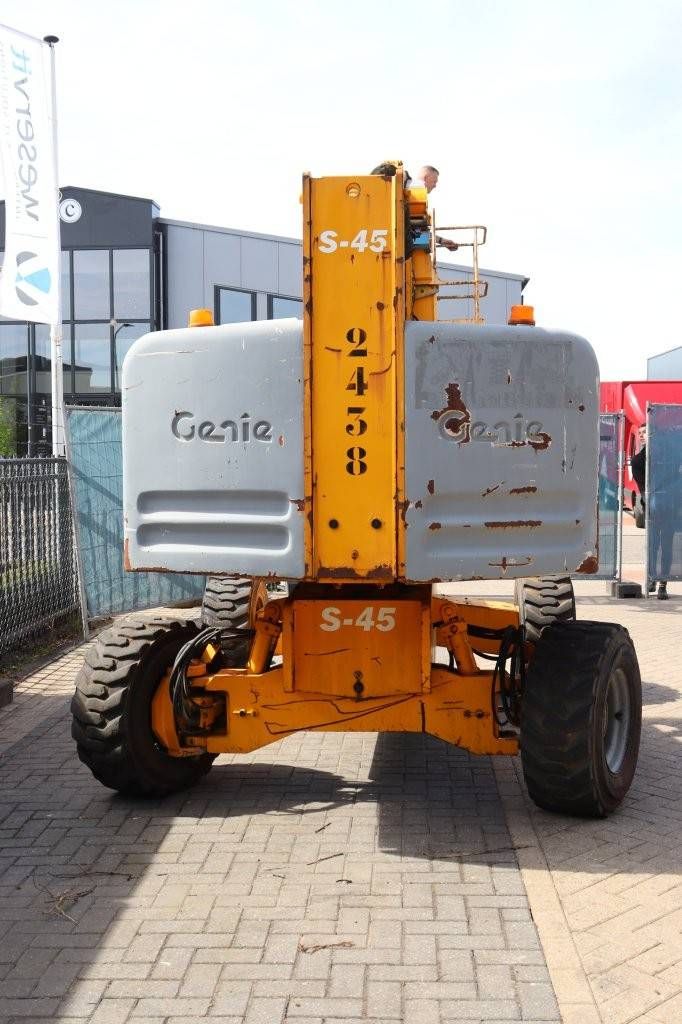 Genie S-45 Diesel 13.7m Telescopic Boom Lift 2005