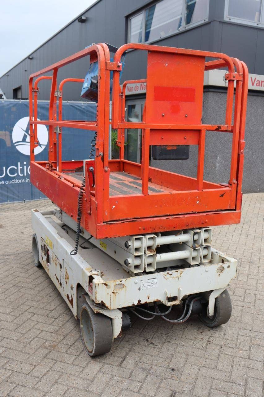 Scissor lift Genie GS2046 Electric 8m 2012