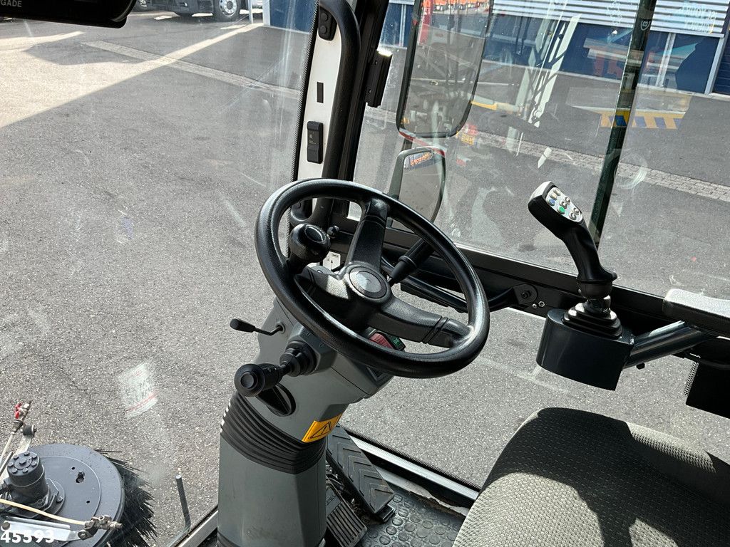 Schmidt Compact 400 Euro 6 with 3-rd brush