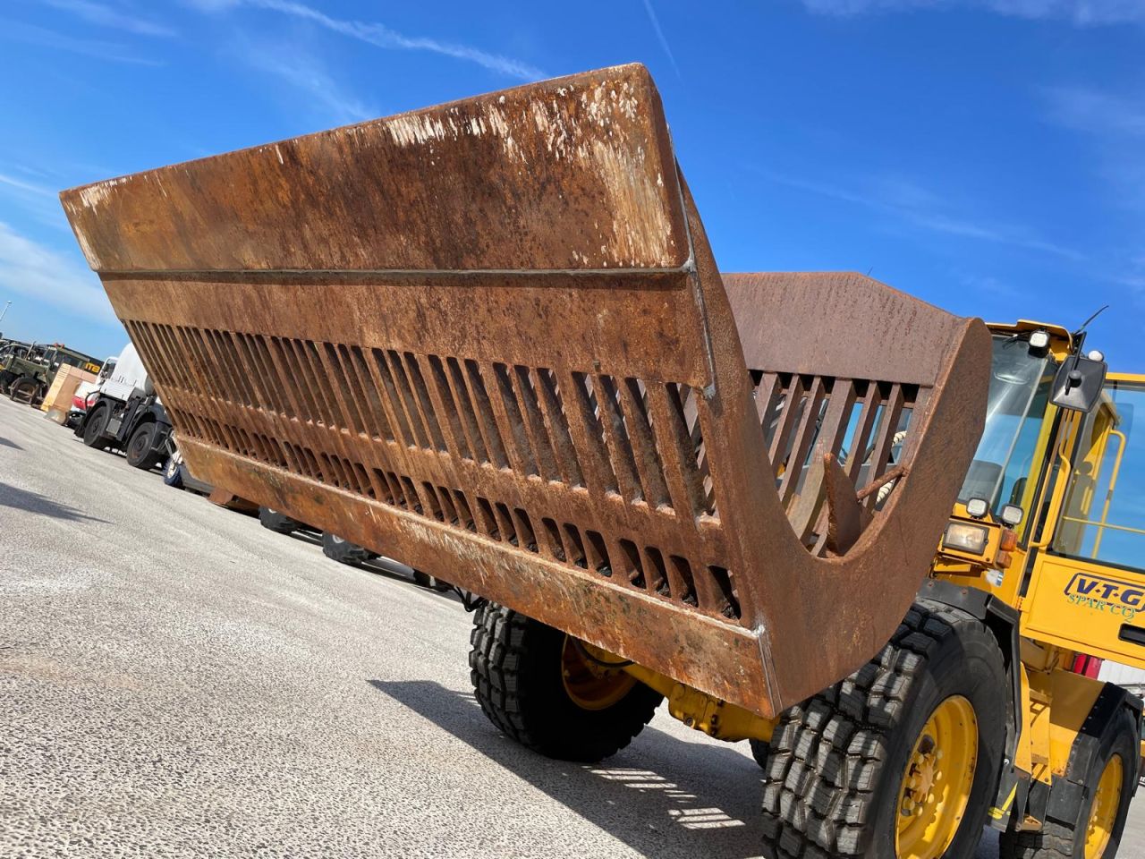 Puinbak 287cm Volvo / Lundberg aansluiting