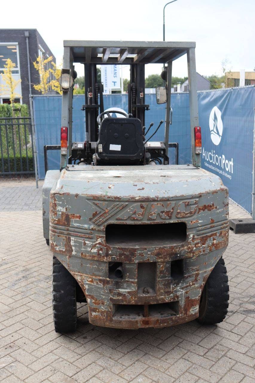 Forklift Yang FD-45TIP Diesel 4500kg 4.7m 1999
