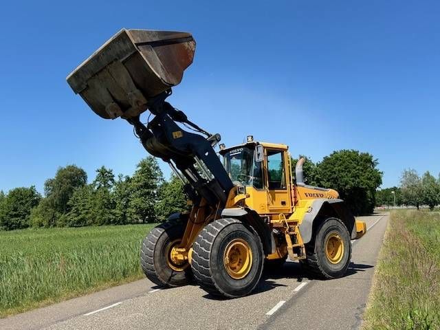 Wheel loader Volvo L110E Diesel 2006