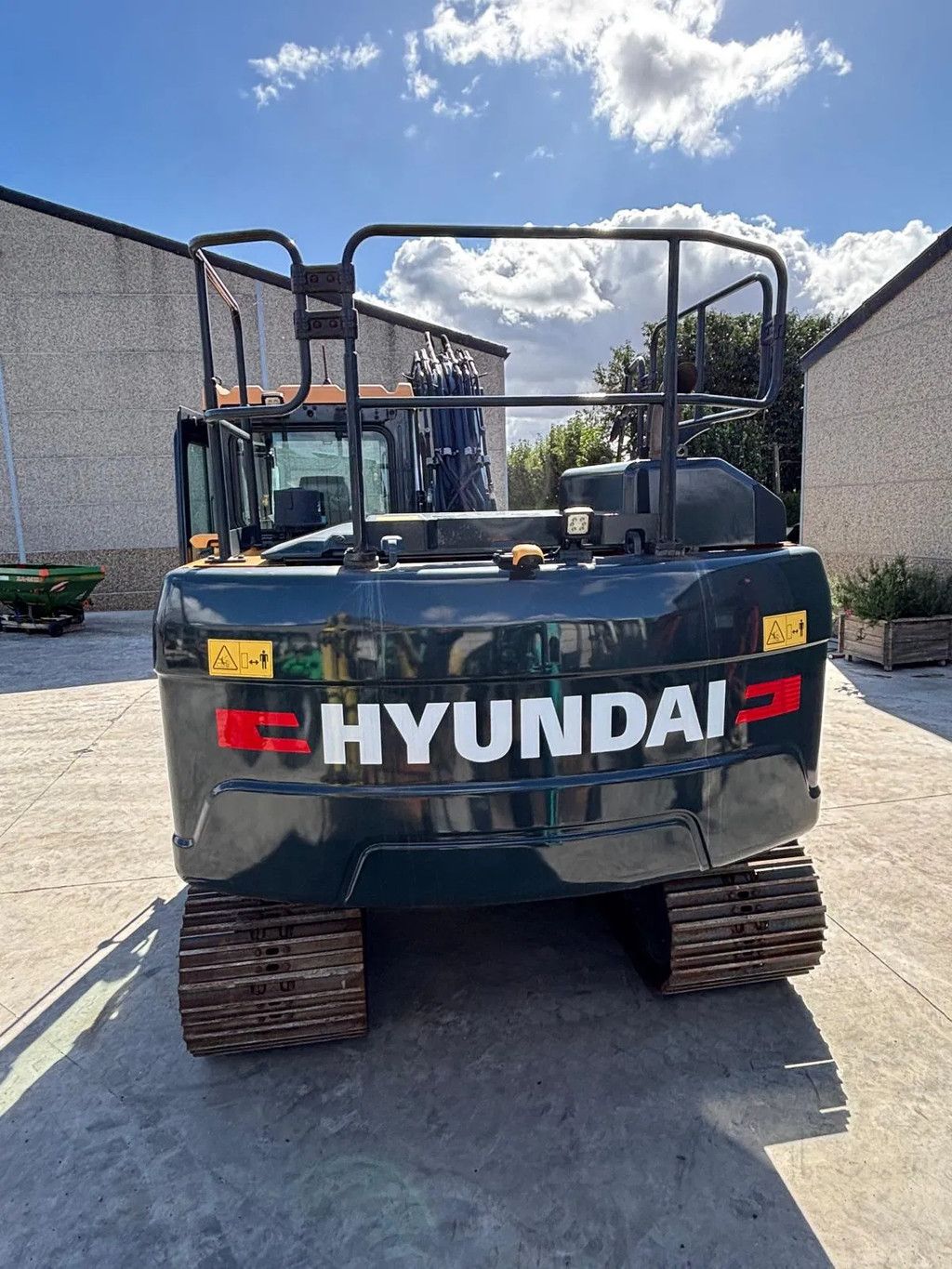 Hyundai HX140AL