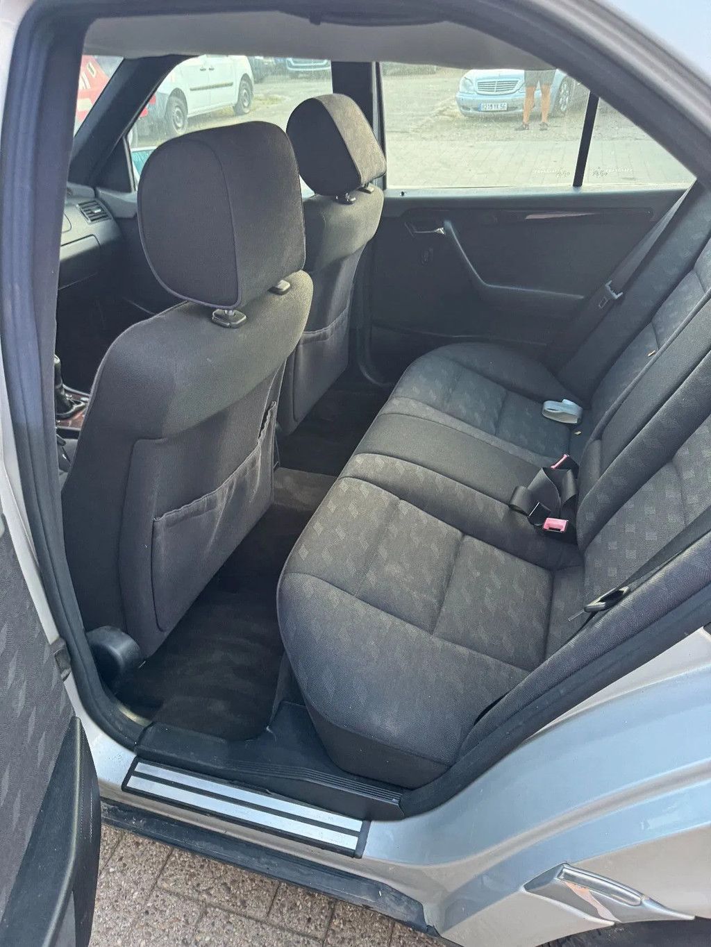 Mercedes-Benz C-klasse **C180-PETROL-AC**