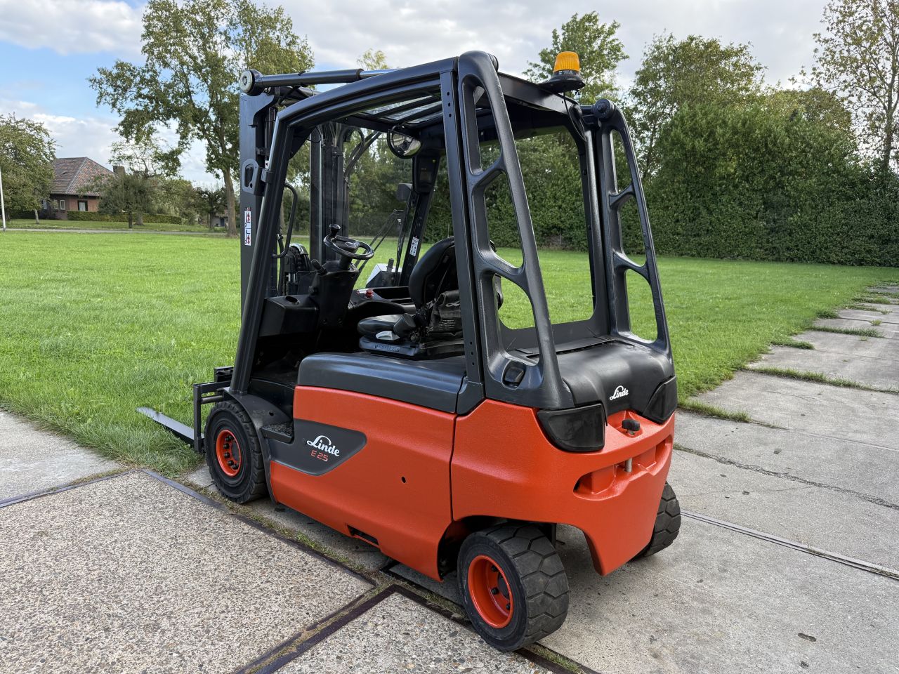 Linde E25 triplex 4.8M Freelift Sideshift 4900 uur origineel!!