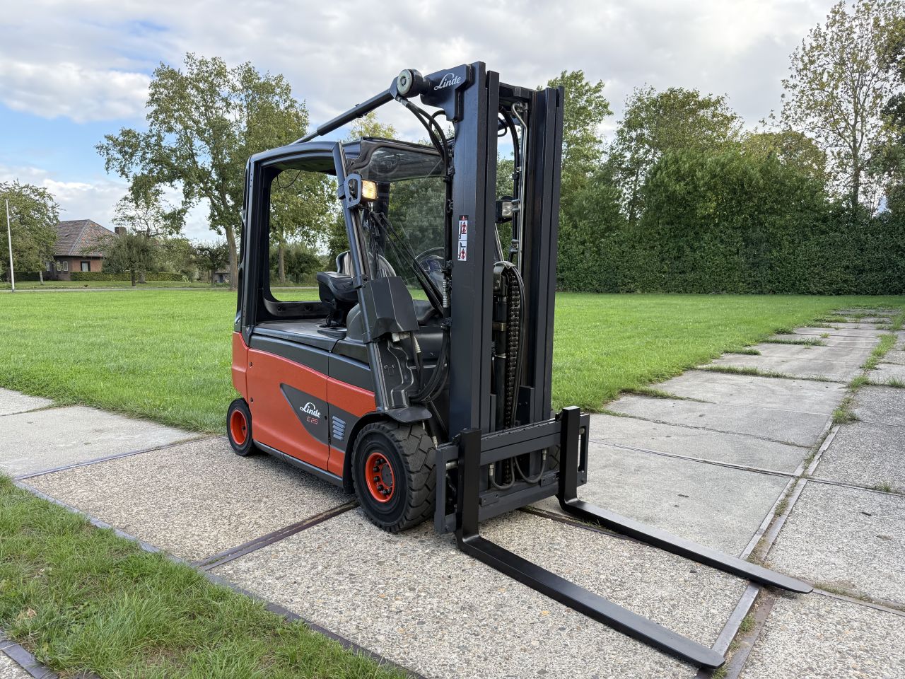 Linde E25 triplex 4.8M Freelift Sideshift 4900 uur origineel!!