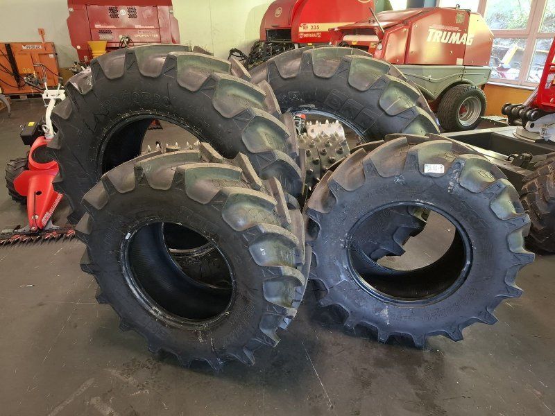 BKT RT 765 2x 480/70R30 2x 380/70R20