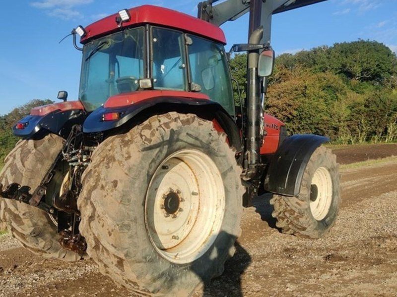 Case IH MX 170 med ÅLØ Q 75 frontlæsser