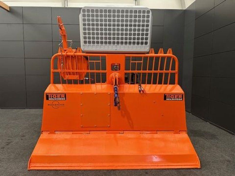 Tiger Dreipunkt 16to mit Hilfswinde 2,4m