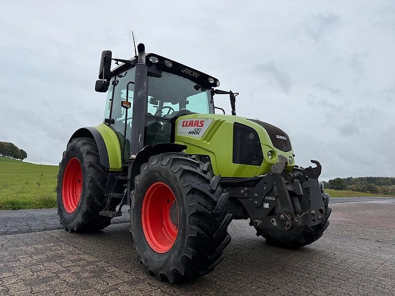 Claas Arion 430