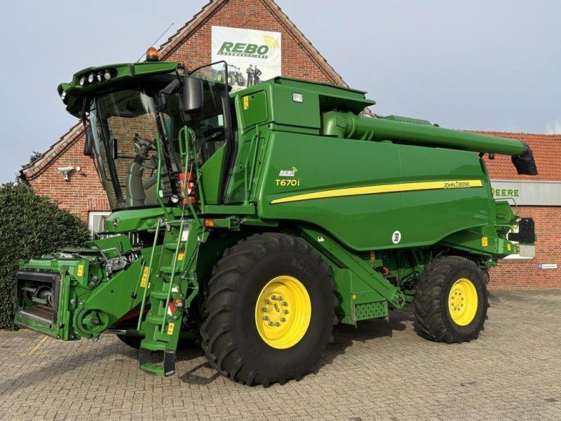 John Deere T660