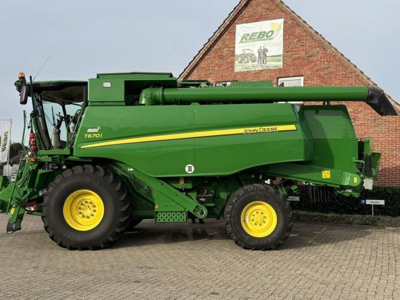 John Deere T660