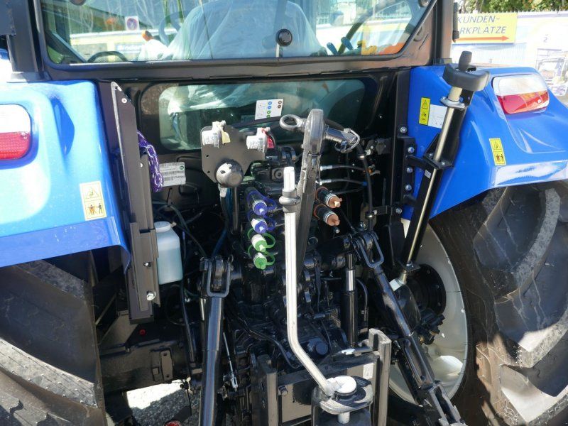 New Holland T5.100S Powershuttle