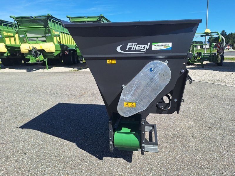 Fliegl AgroCenter Einstreuschel 175
