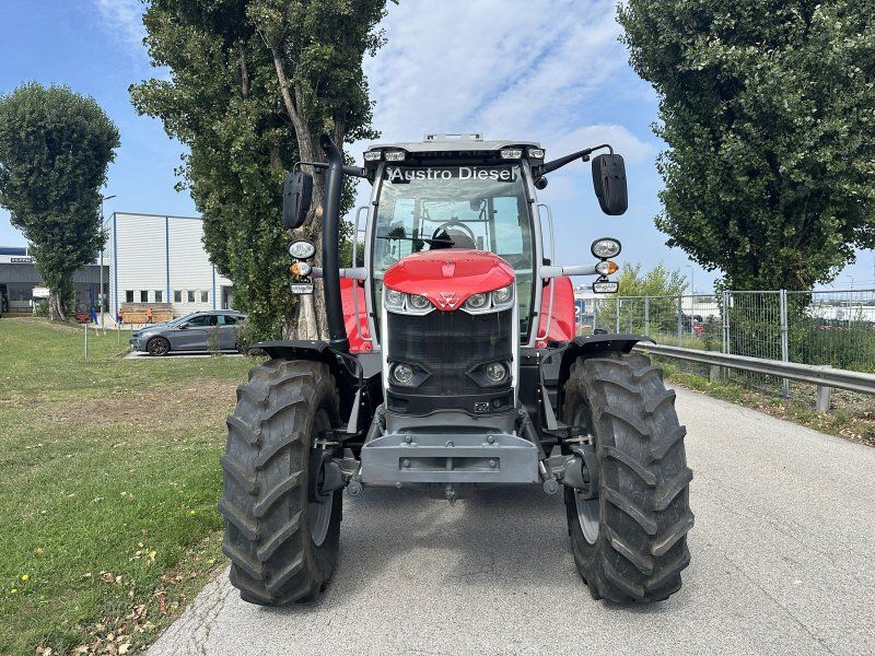 Massey Ferguson 7S.155