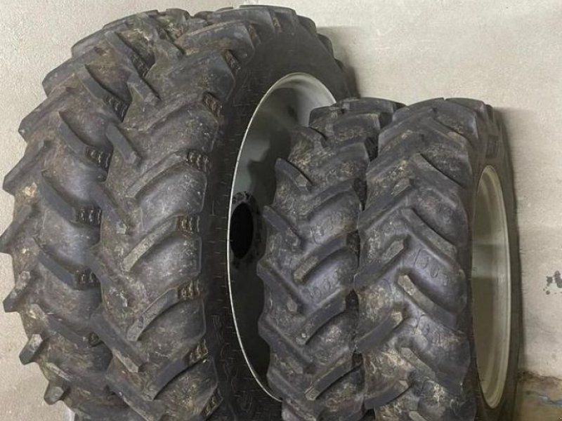 340/85R 46 320/85R 32 BKT