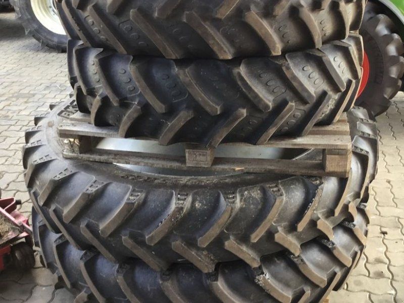 BKT 320/85R32, 340/85R48