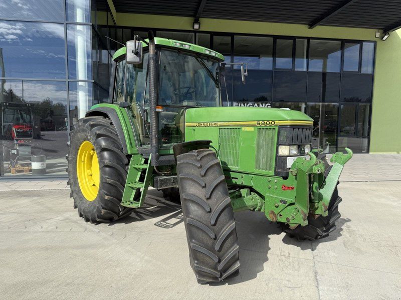 John Deere 6800