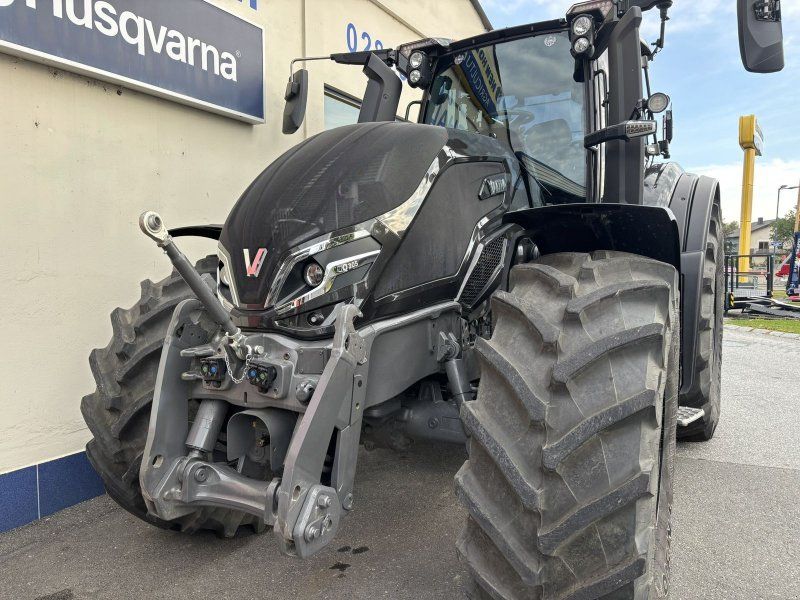 Valtra Q305