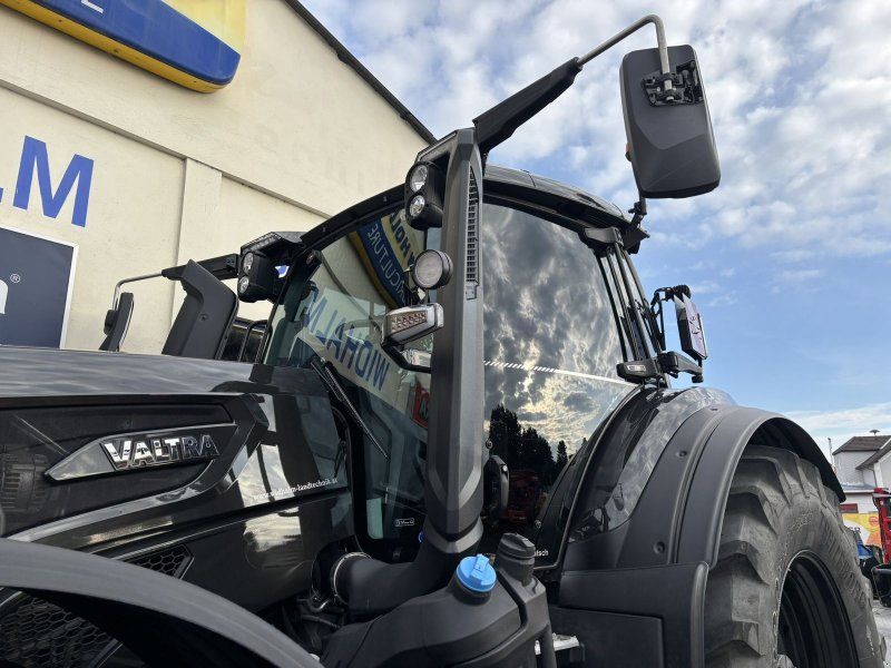Valtra Q305