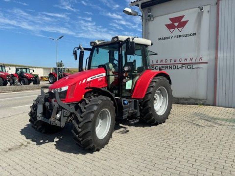 Massey Ferguson 5611