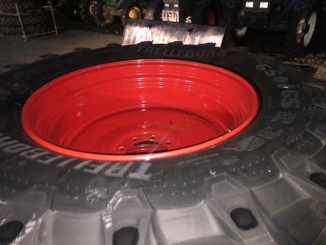 Trelleborg 650/65 R38 + 540/65 R28 TM800