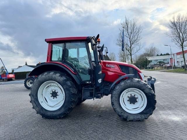 Valtra N123 Hitech5