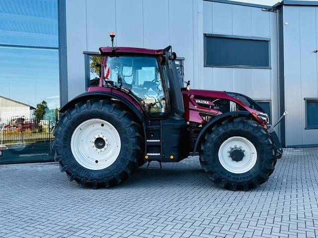 Valtra Q305 DEMO Super Compleet!