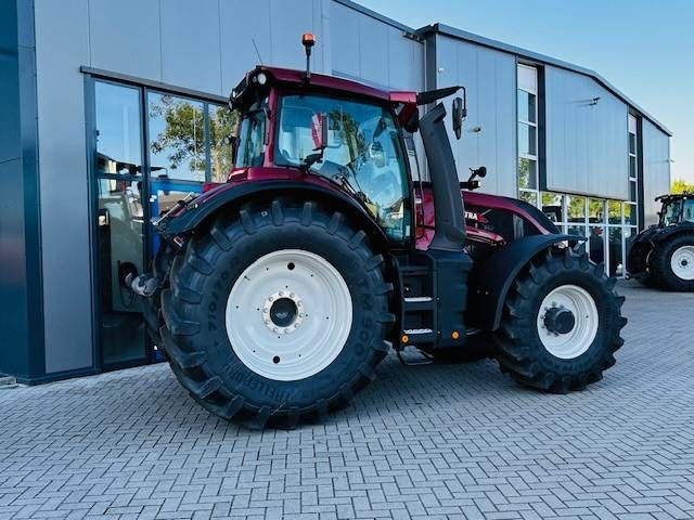 Valtra Q305 DEMO Super Compleet!