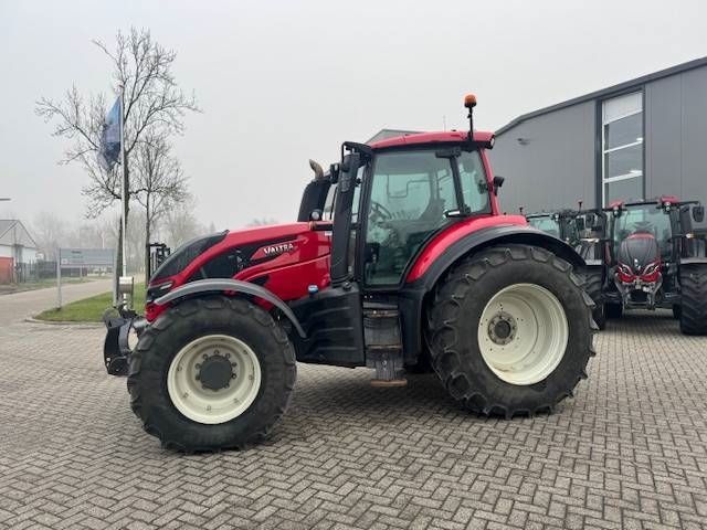 Valtra T144 Hitech