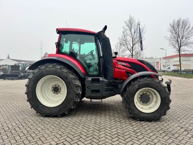 Valtra T144 Hitech