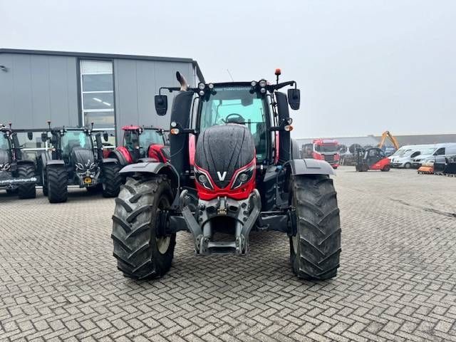 Valtra T144 Hitech