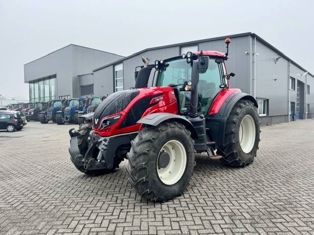 Valtra T144 Hitech