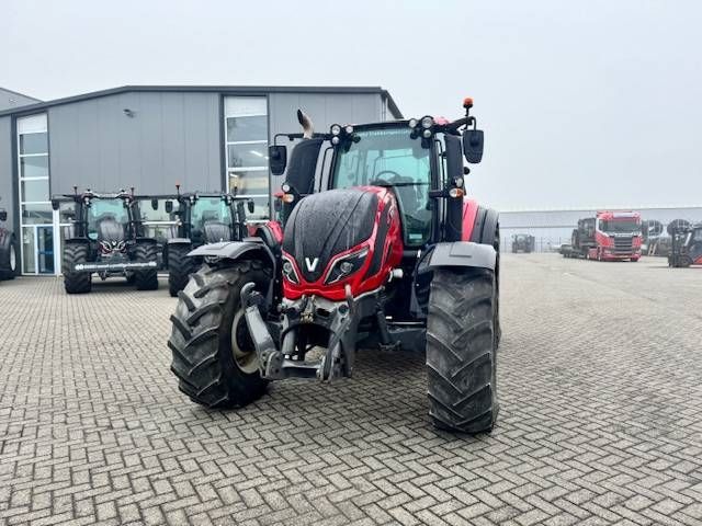 Valtra T144 Hitech