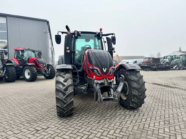 Valtra T144 Hitech
