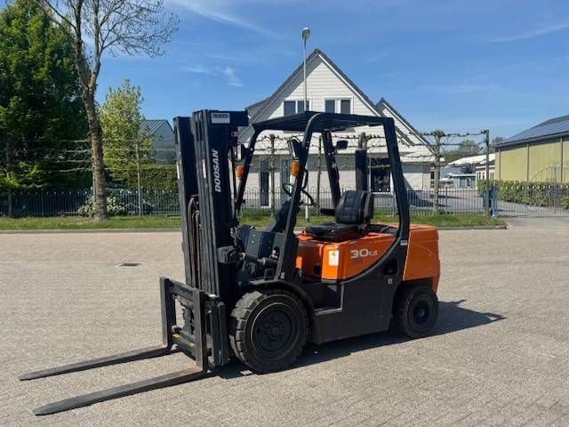 Doosan D30 Plus