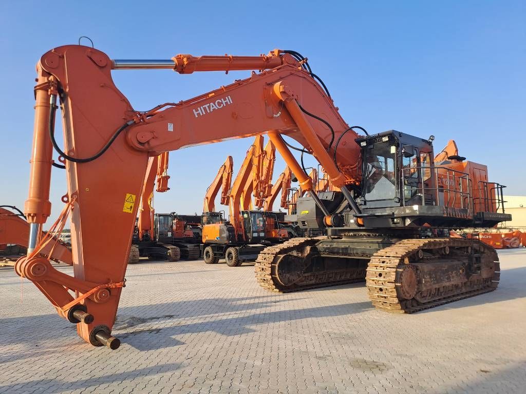 Hitachi EX1200-6 ME (New Boom + Stick) (Jebel Ali, UAE)