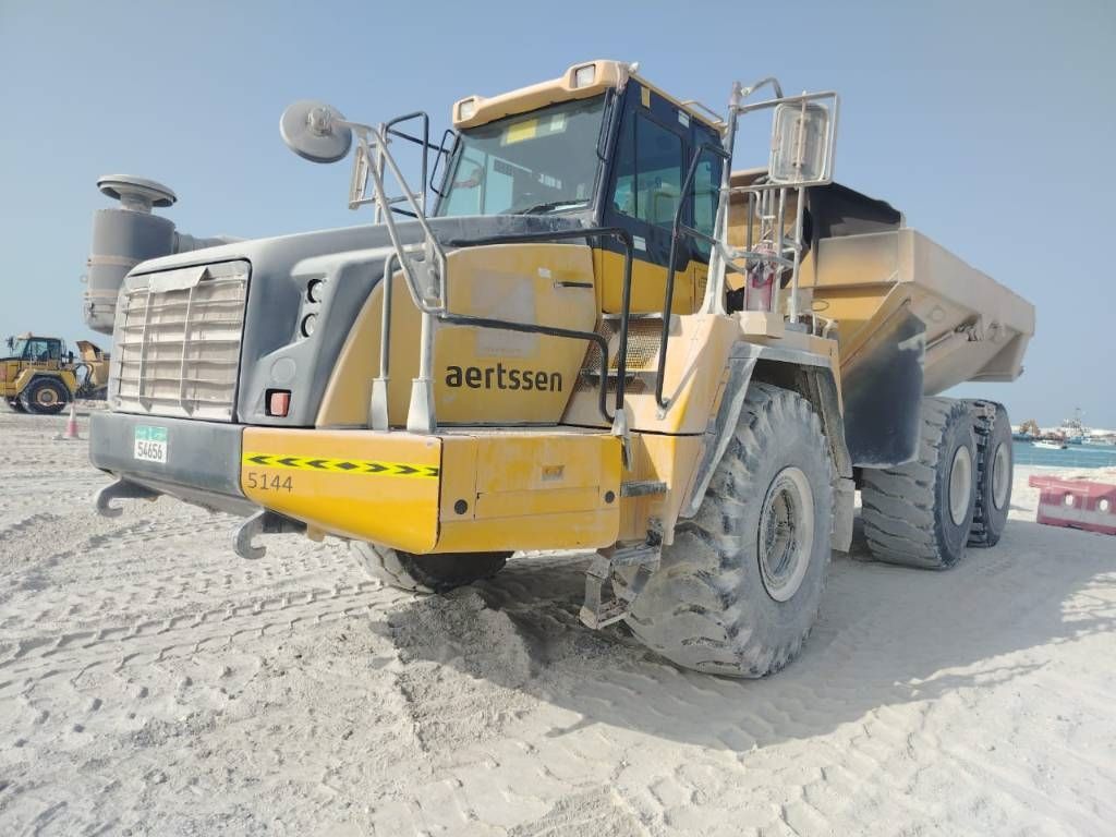Komatsu HM400-3R (4 pieces available in Abu Dhabi)