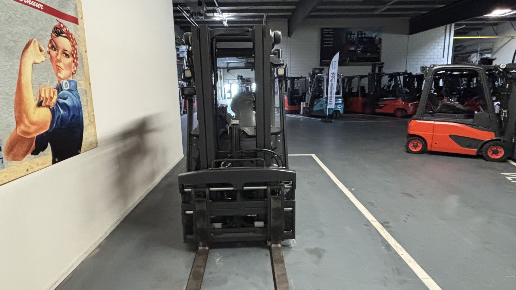 Linde E25-01