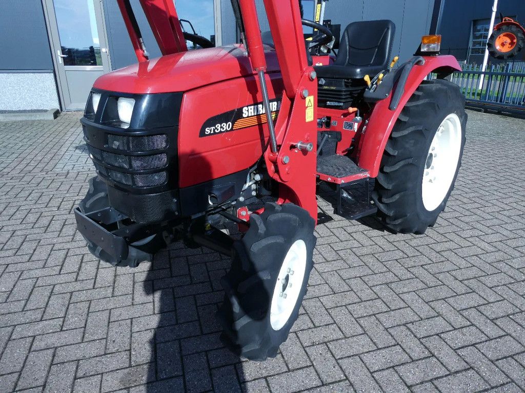Shibaura ST330 4wd HST / 0914 Draaiuren / Voorlader