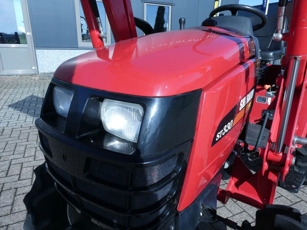 Shibaura ST330 4wd HST / 0914 Draaiuren / Voorlader