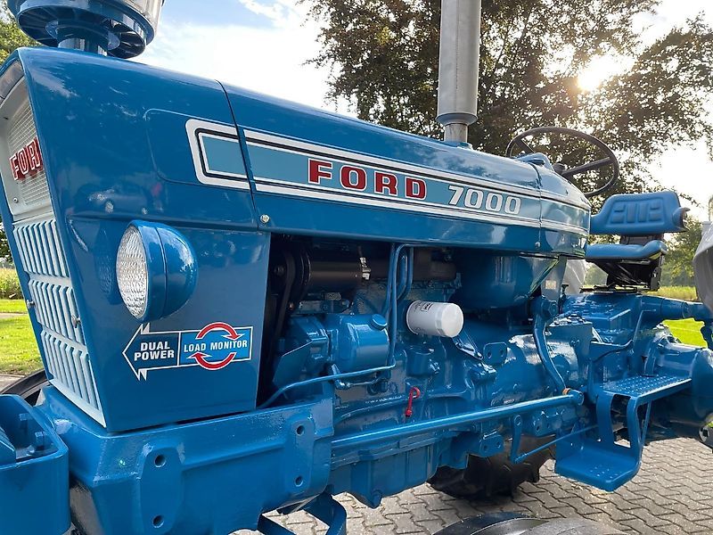 Ford 7000 TURBO VOLLEDIG GERESTAUREERD