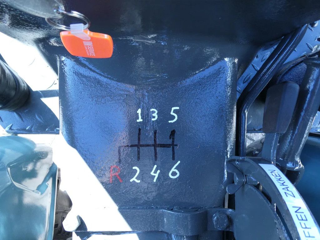 Eicher ES3705 2wd / 3666 Draaiuren / Smalspoortrekker