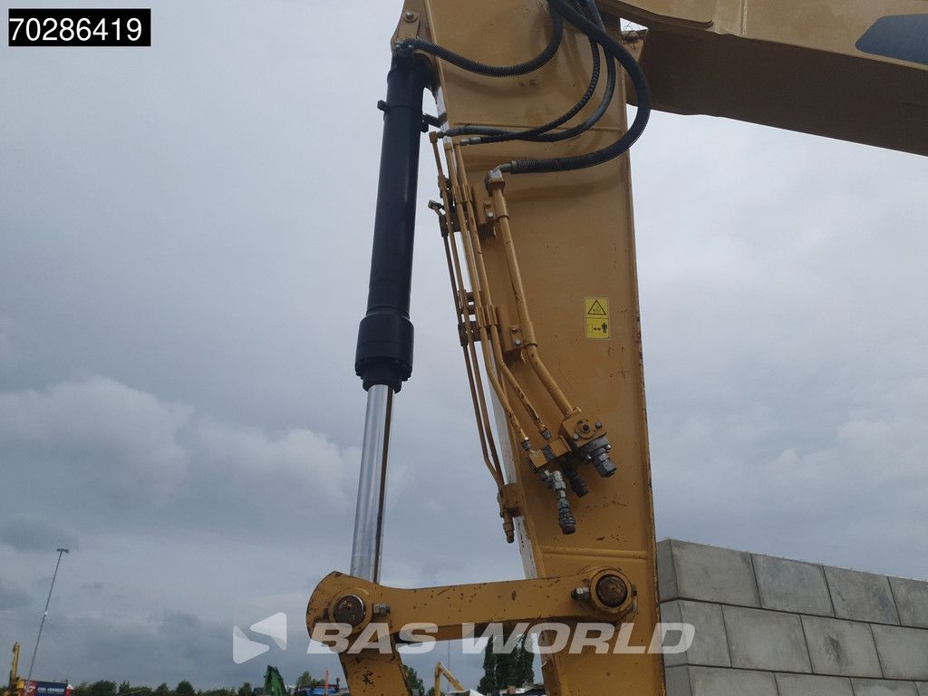 Caterpillar 324 E LN 3 M WIDE - NARROW