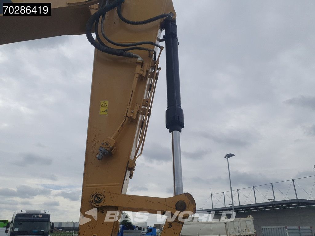 Caterpillar 324 E LN 3 M WIDE - NARROW