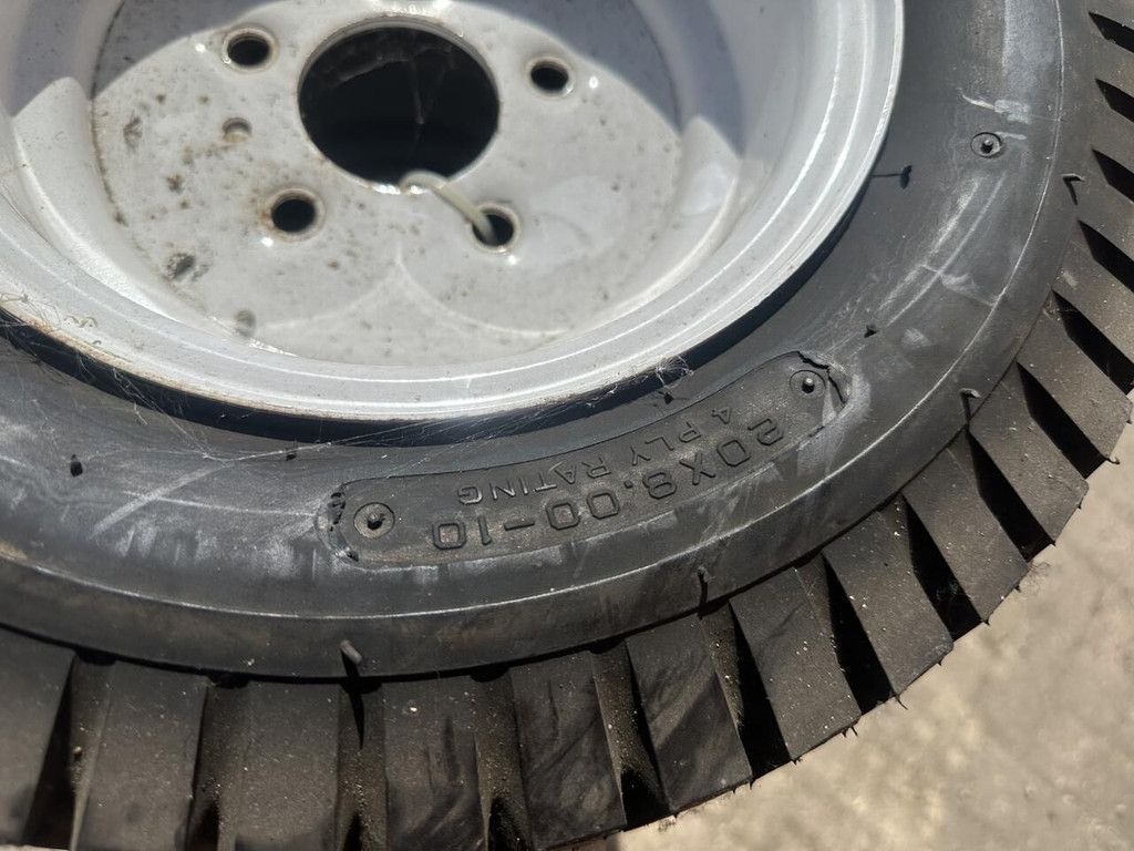 20/8.00/10 wheel