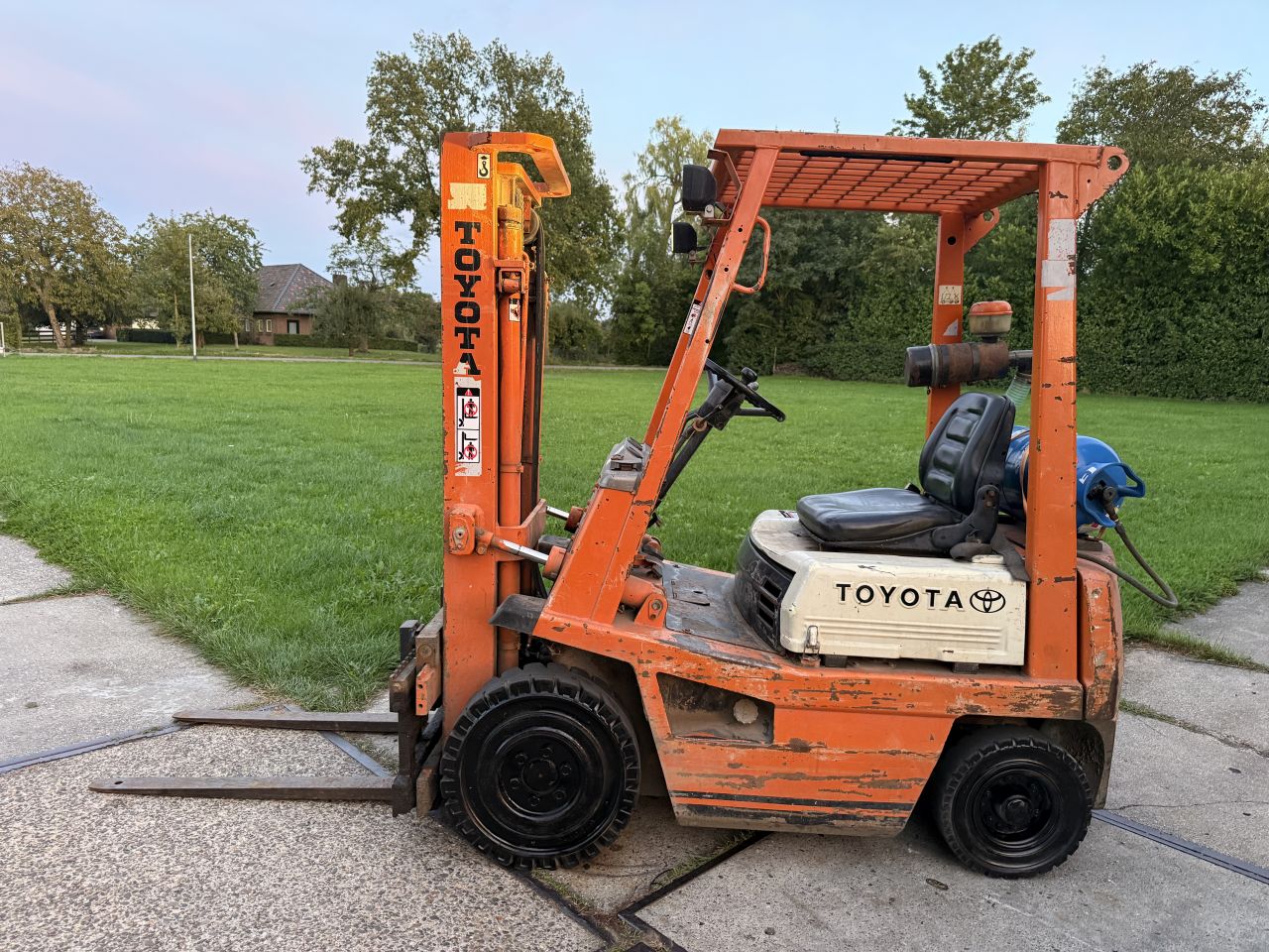 Toyota 1.5 tonner lpg heftruck automaat Sideshift verlichting