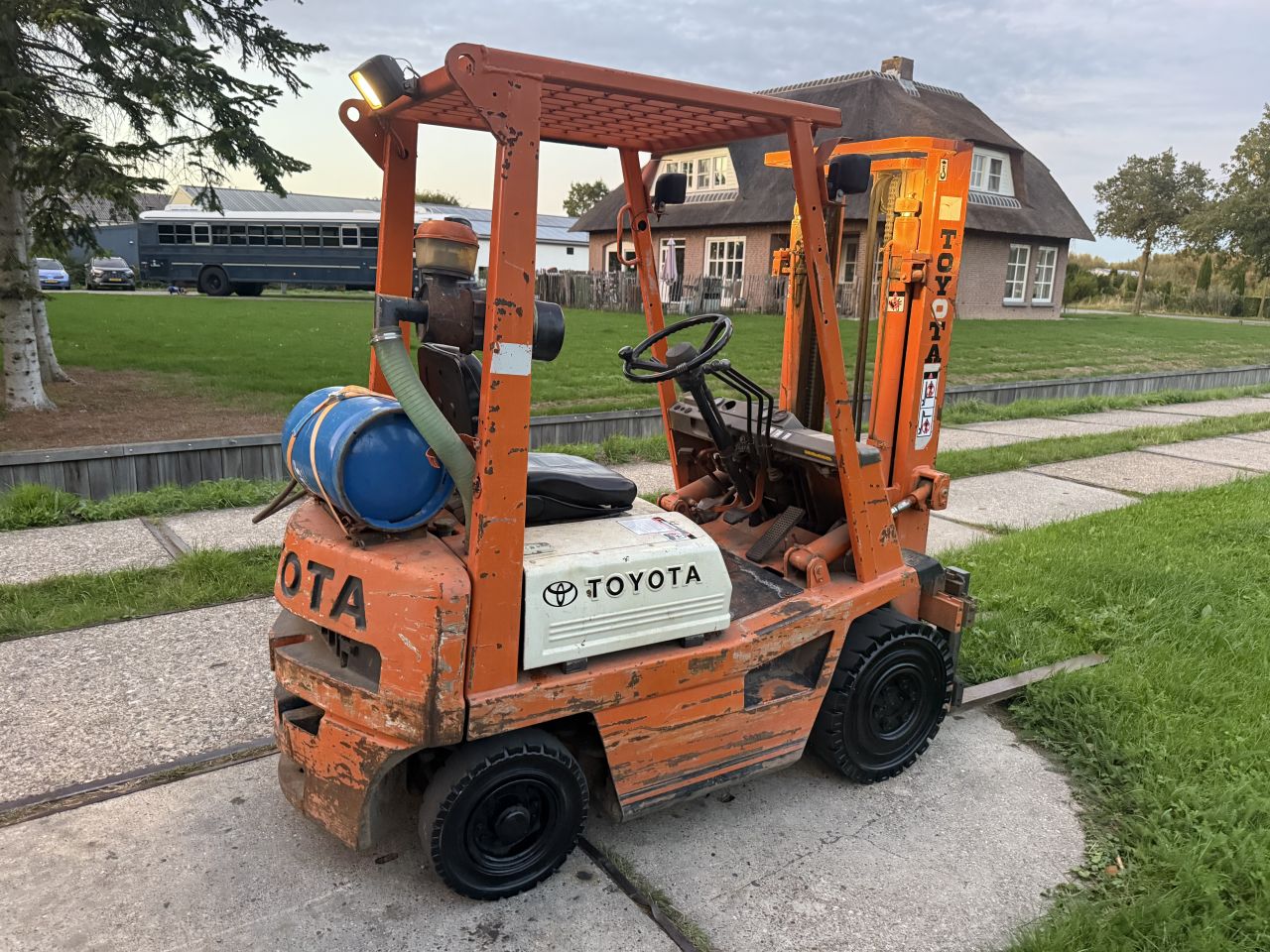 Toyota 1.5 tonner lpg heftruck automaat Sideshift verlichting