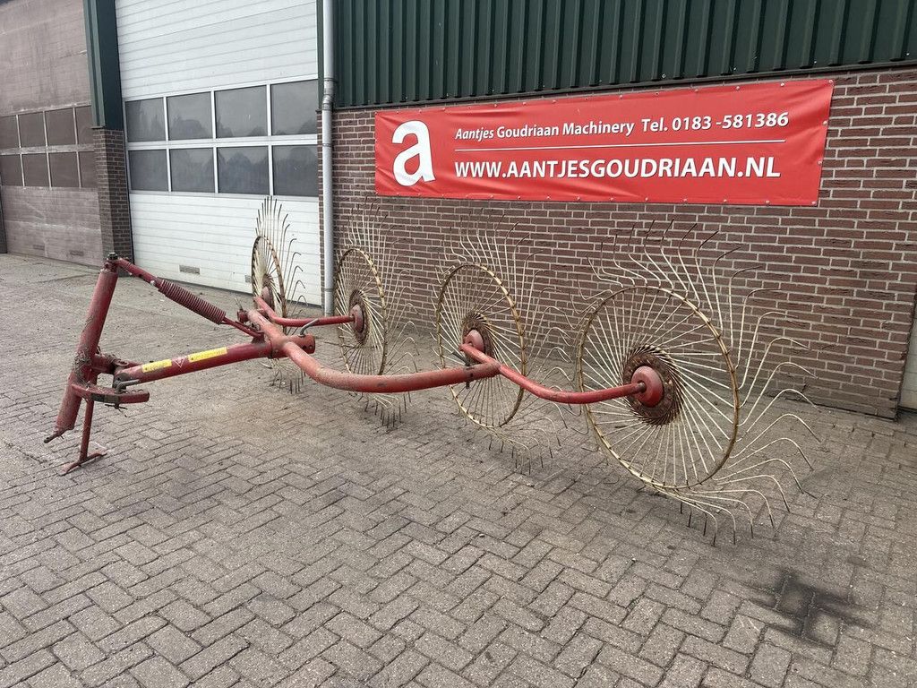 4 bords gedragen acrobaat - Gebruikt